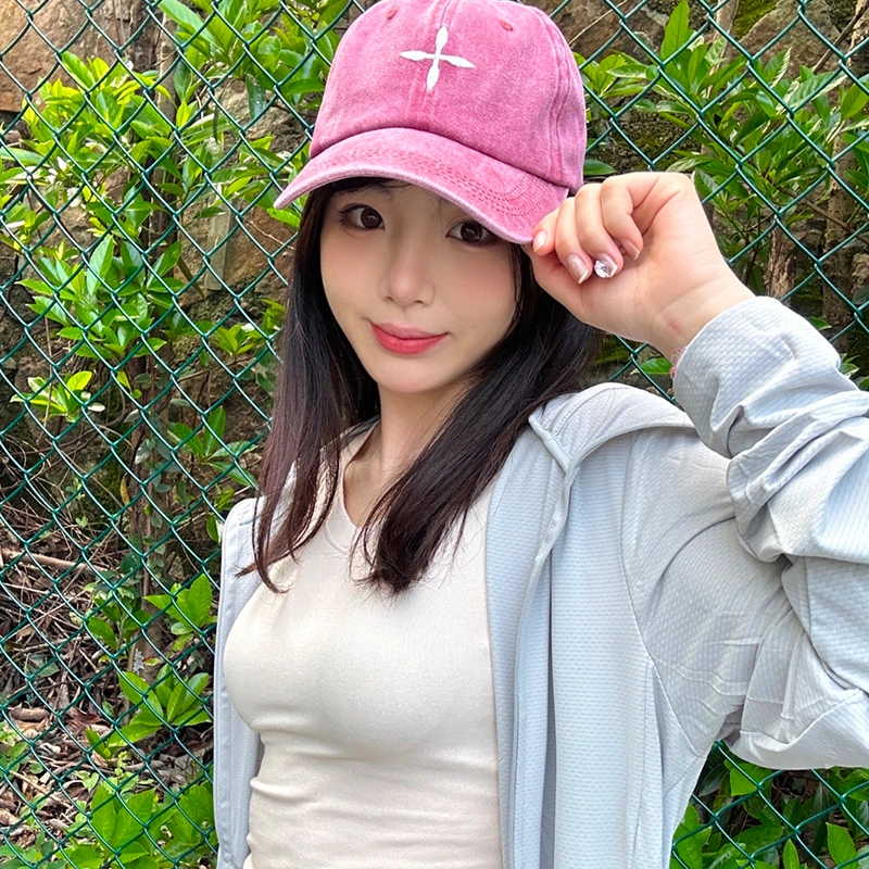艾佳微 简约十字刺绣复古做旧户外遮阳防晒 棉质 棒球帽 男女同款情侣款