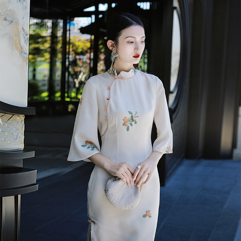 槿爷东方 国画枇杷印花七分袖侧领中长款旗袍 女款 浅杏色