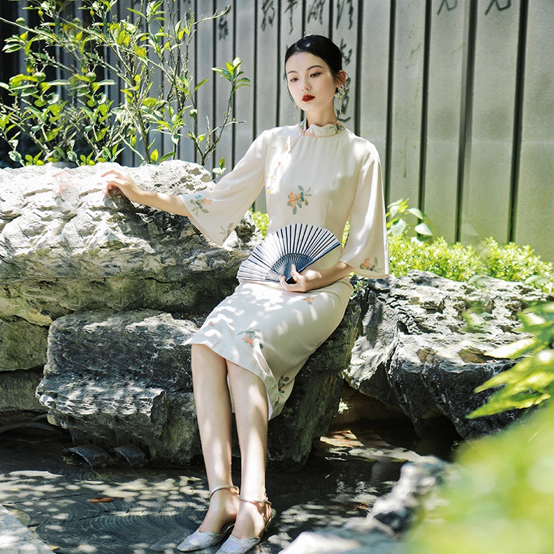 槿爷东方 国画枇杷印花七分袖侧领中长款旗袍 女款 浅杏色