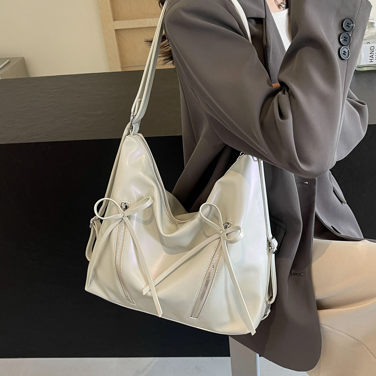 JIANGLIDA PU Tote