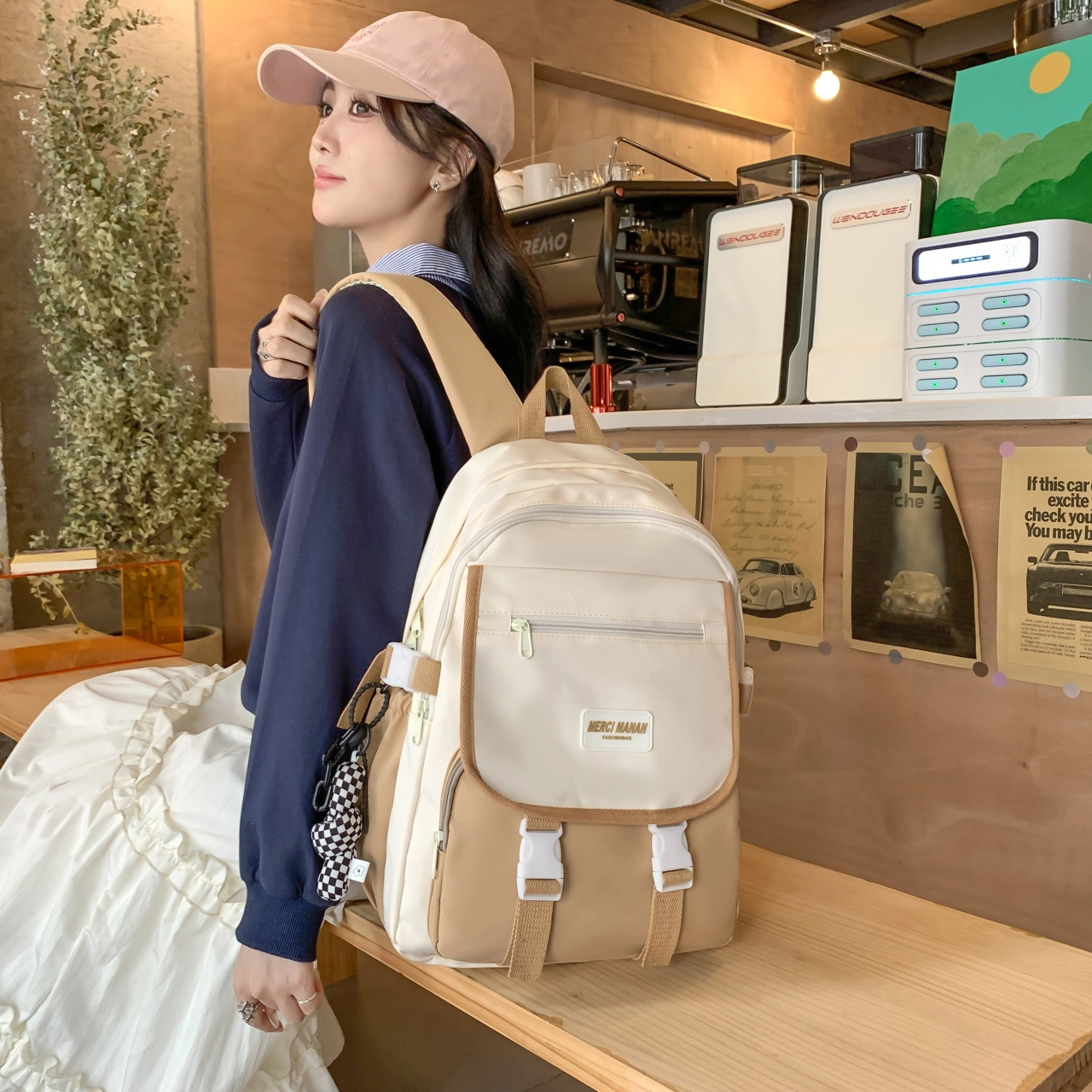 江利达 时尚新款韩版休闲小众撞色高中大学生尼龙轻便旅行书包背包双肩包 女款 多色