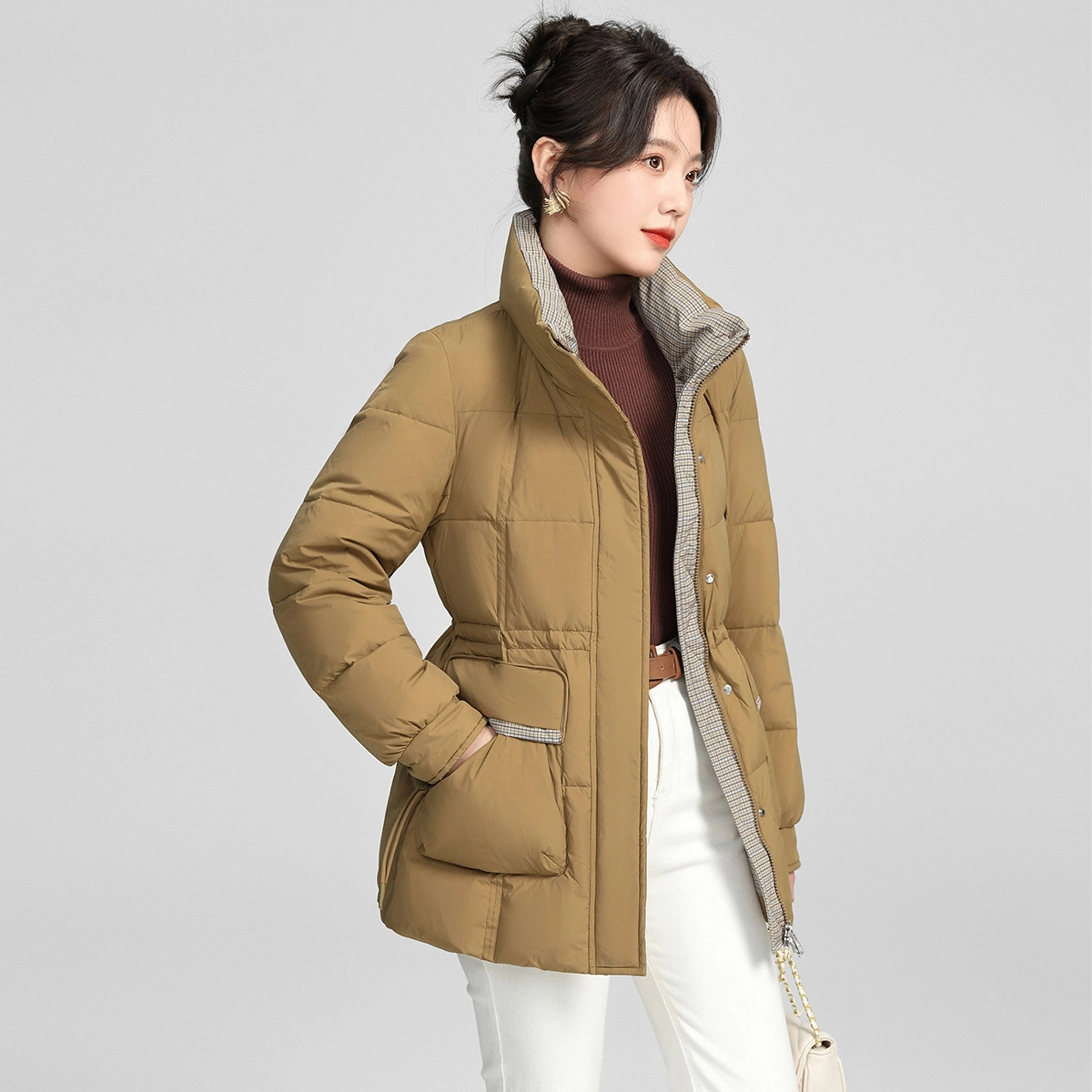 鸭鸭 冬季立领保暖简约时尚百搭舒适长袖羽绒服 女款