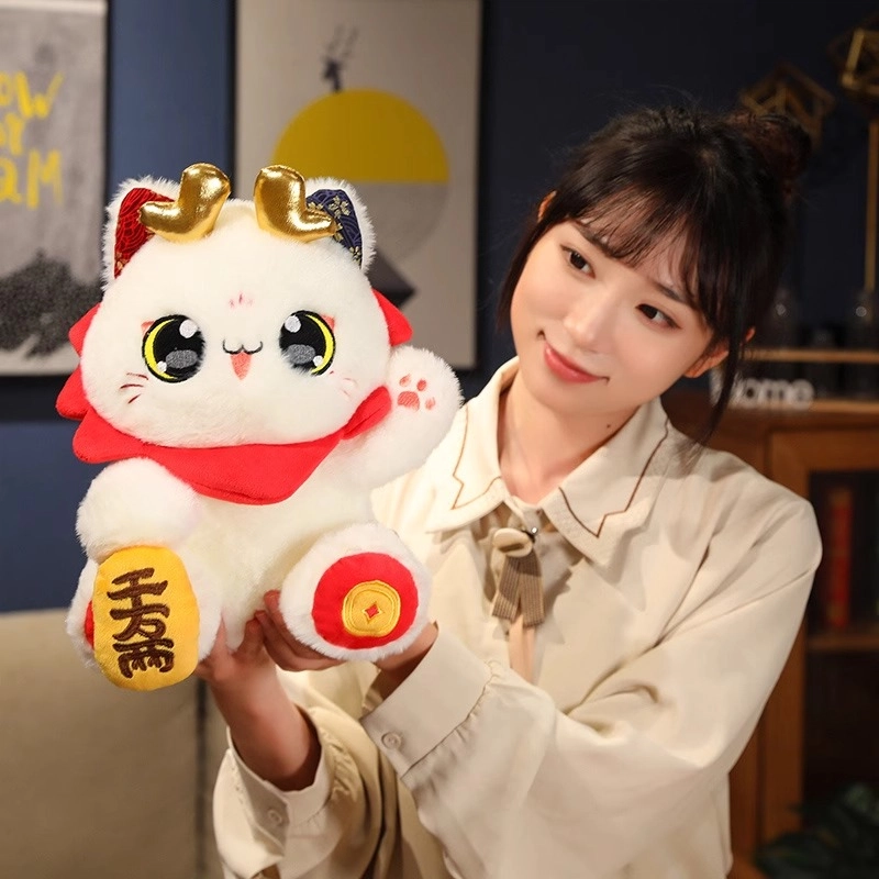 卡威 可爱招财猫 龙年吉祥物 小猫咪 玩偶 毛绒公仔