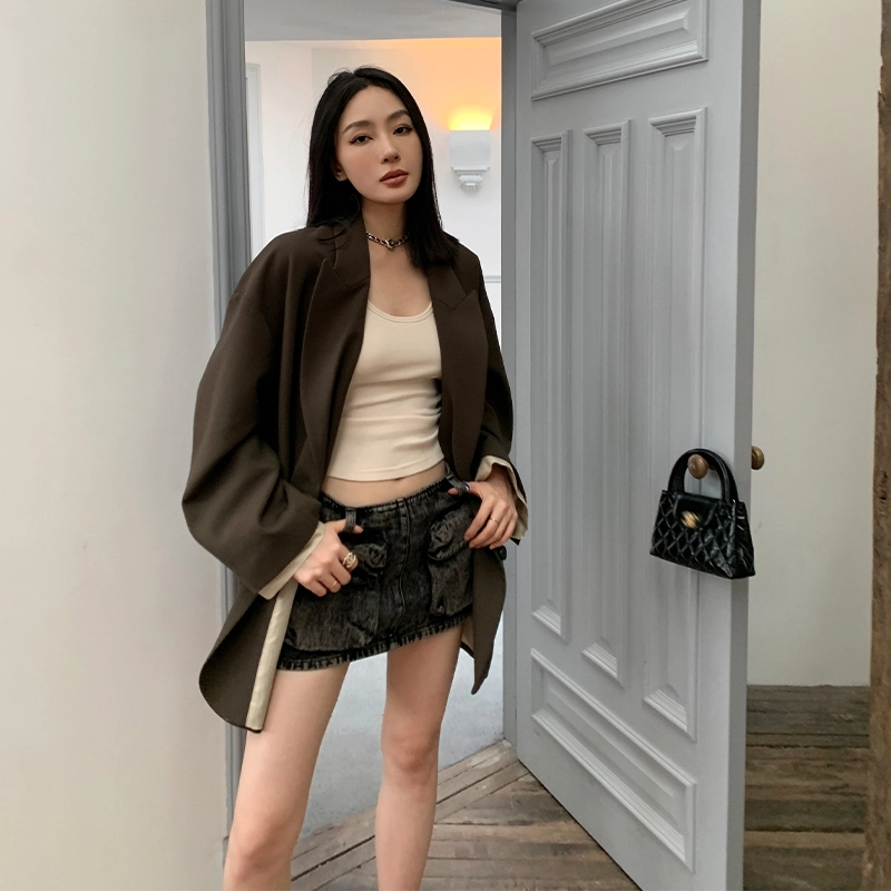 周淼 纯色设计气质高级感百搭短款修身背心 女款