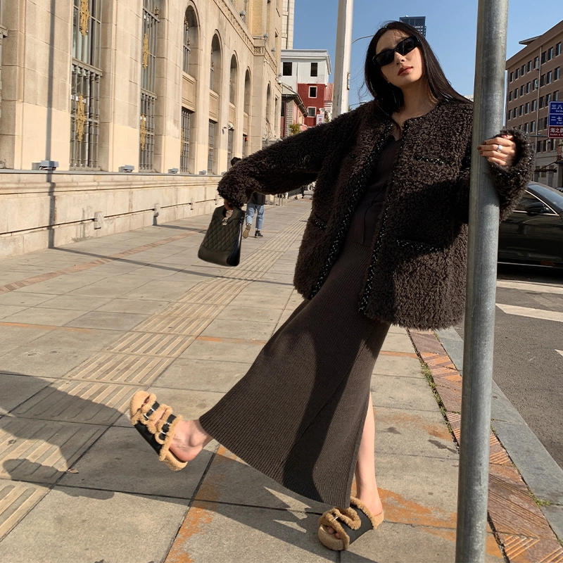 周淼 法式休闲宽松落肩圆领绒感外套 女款