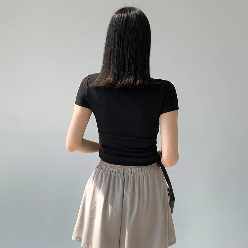 周淼 纯色休闲宽松短裤 女款