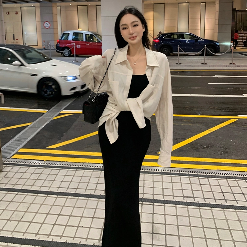 周淼 纯色纽扣长袖衬衫 女款