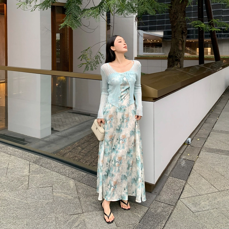 周淼 定染蕾丝花边修身收腰立体印花吊带连衣裙 女款