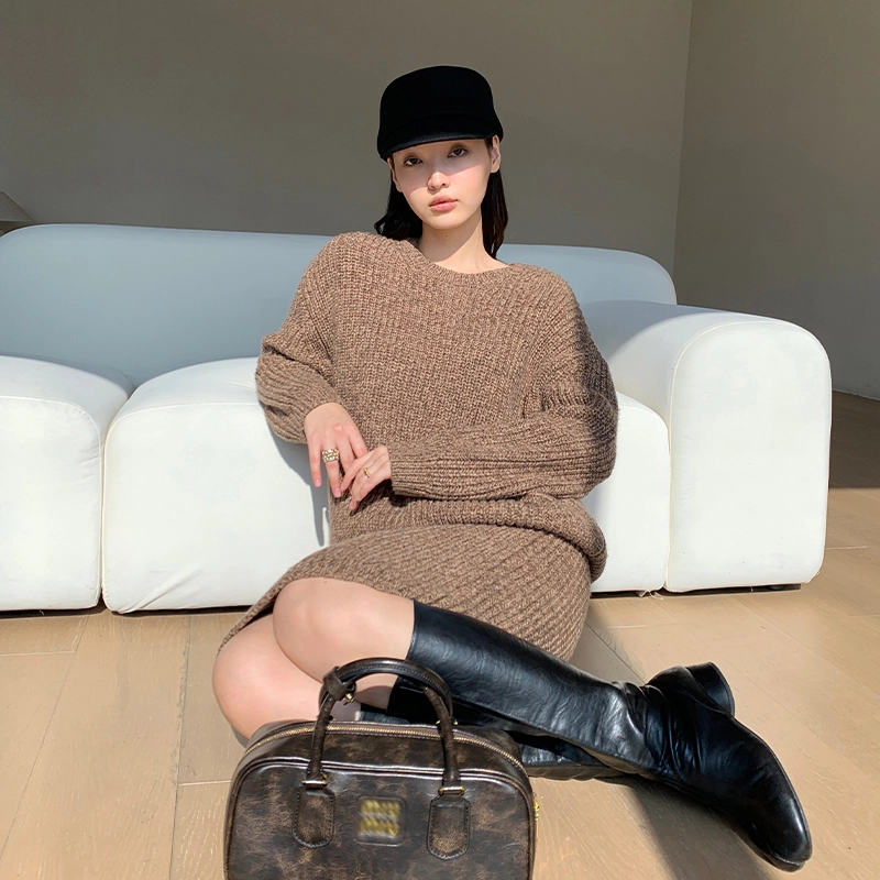 周淼 纯色针织半身包臀休闲短裙 女款