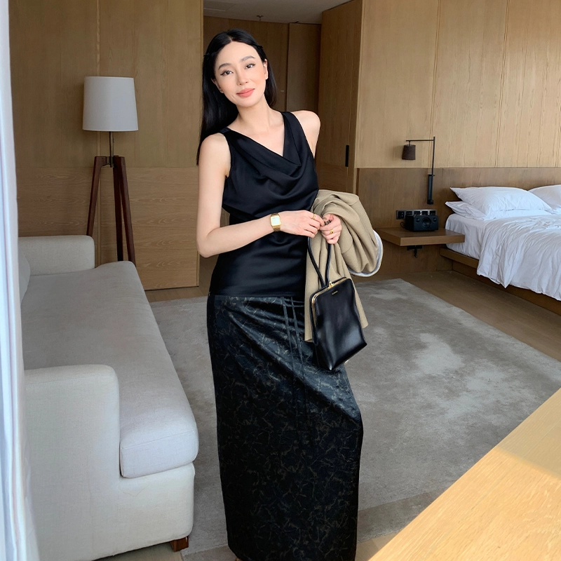 周淼 不规则褶皱印花新中式半身休闲长裙 女款 黑色