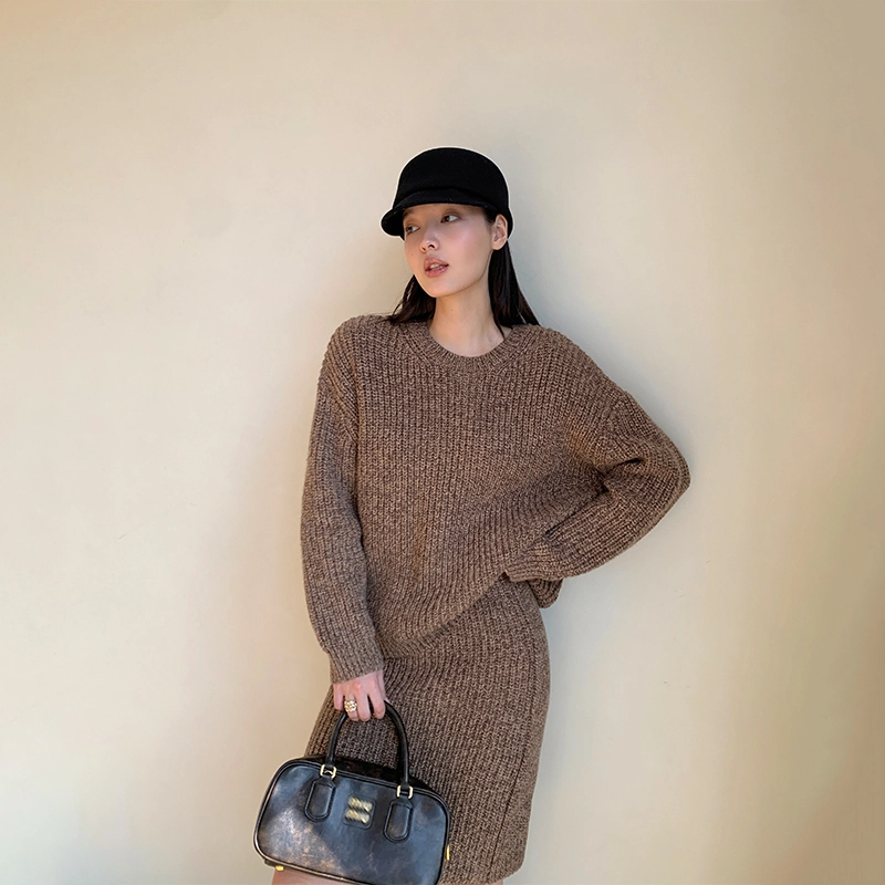 周淼 纯色针织半身包臀休闲短裙 女款