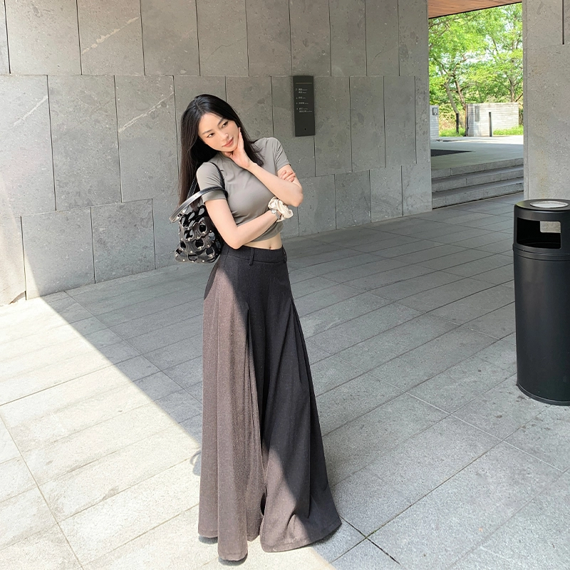 周淼 纯色对称褶皱宽松高腰休闲裤 女款
