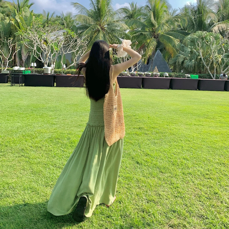 周淼 打揽工艺收腰侧开衩气质吊带连衣裙 女款