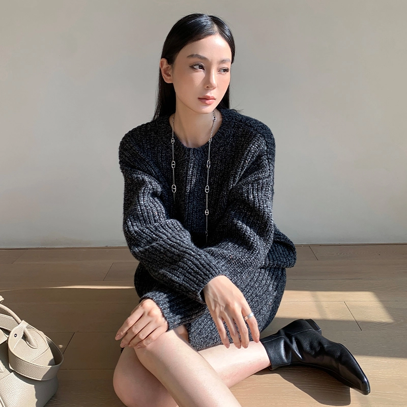 周淼 纯色针织半身包臀休闲短裙 女款
