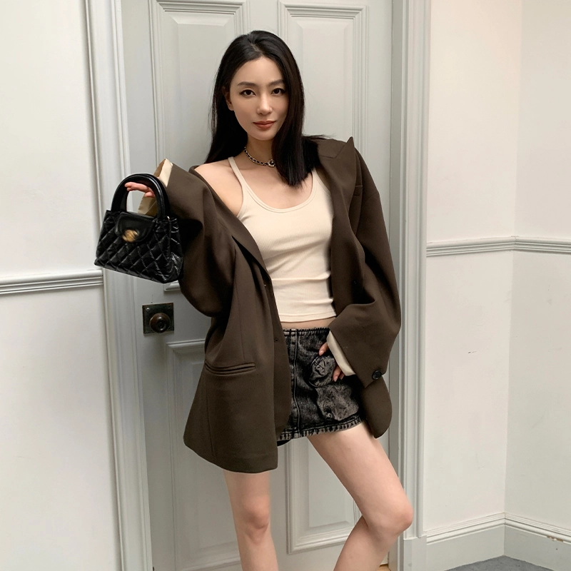 周淼 纯色设计气质高级感百搭短款修身背心 女款