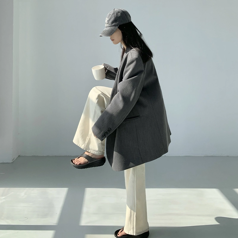 周淼 斜插口袋宽松大廓形斜扣西装外套女设计感休闲西服外套 女款