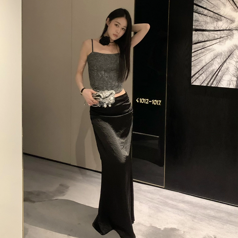 周淼 美式纯色一字肩收腰背心 女款
