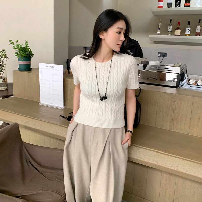 周淼 坑条定织立体绞花短袖针织衫 女款