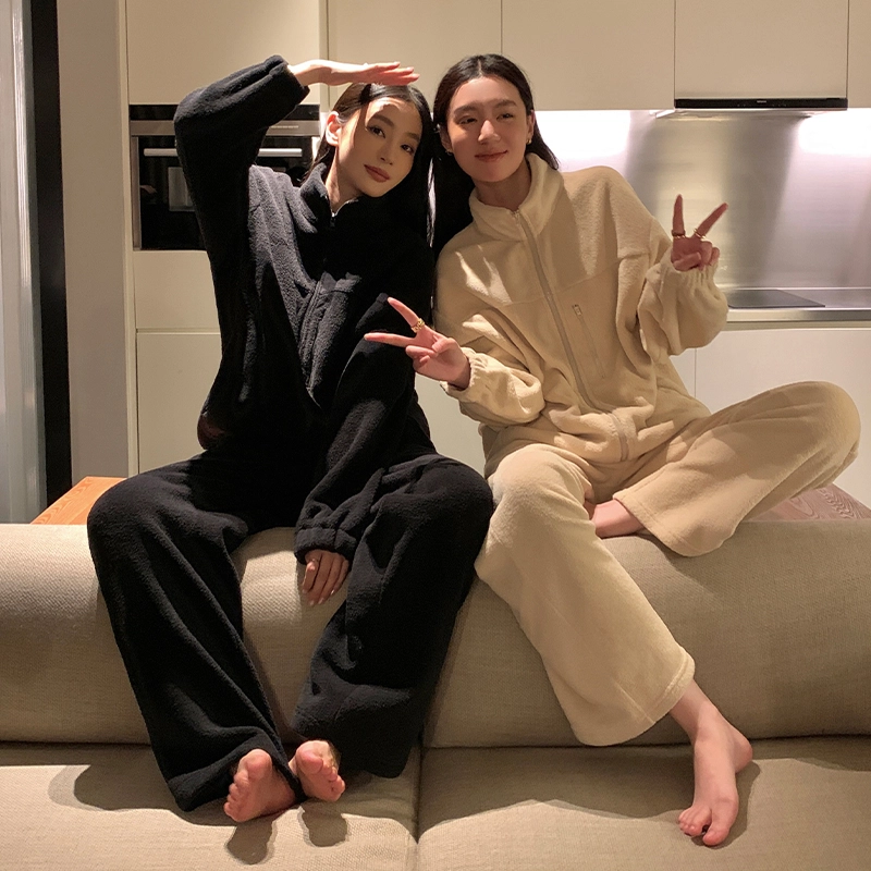 周淼 纯色双面一体绒松紧腰阔腿休闲裤 女款