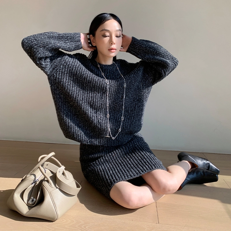 周淼 纯色针织半身包臀休闲短裙 女款
