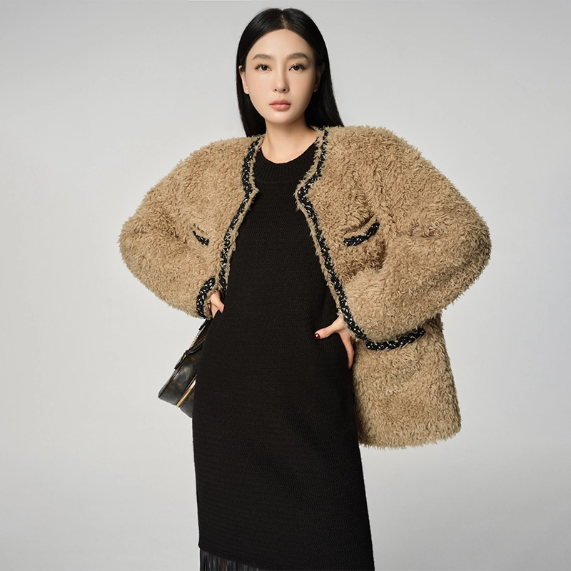 周淼 法式休闲宽松落肩圆领绒感外套 女款