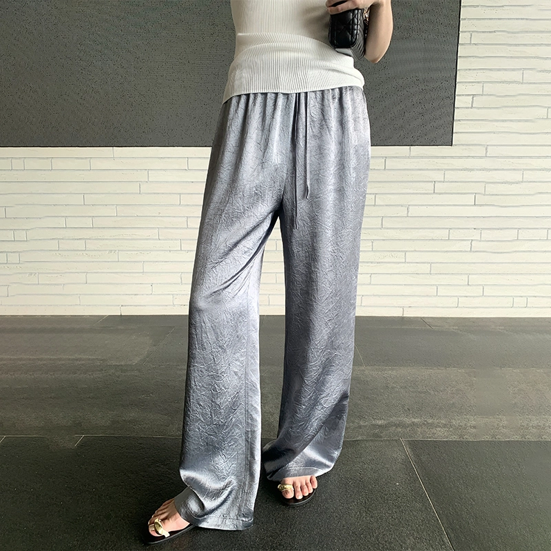 周淼 纯色高腰压褶宽松直筒休闲裤 女款