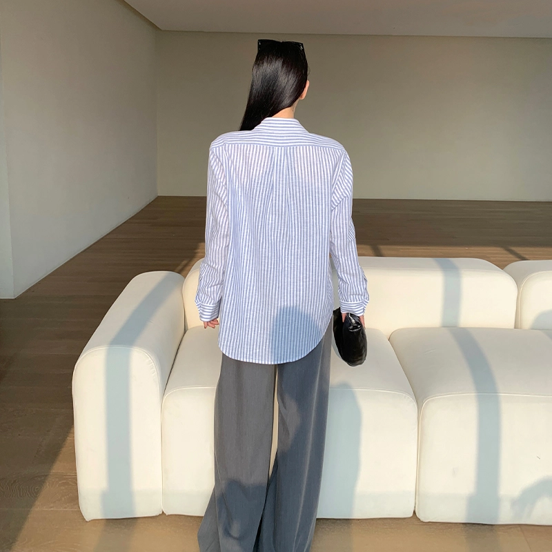 周淼 纯色前片斜向分割宽松阔腿西装休闲裤 女款