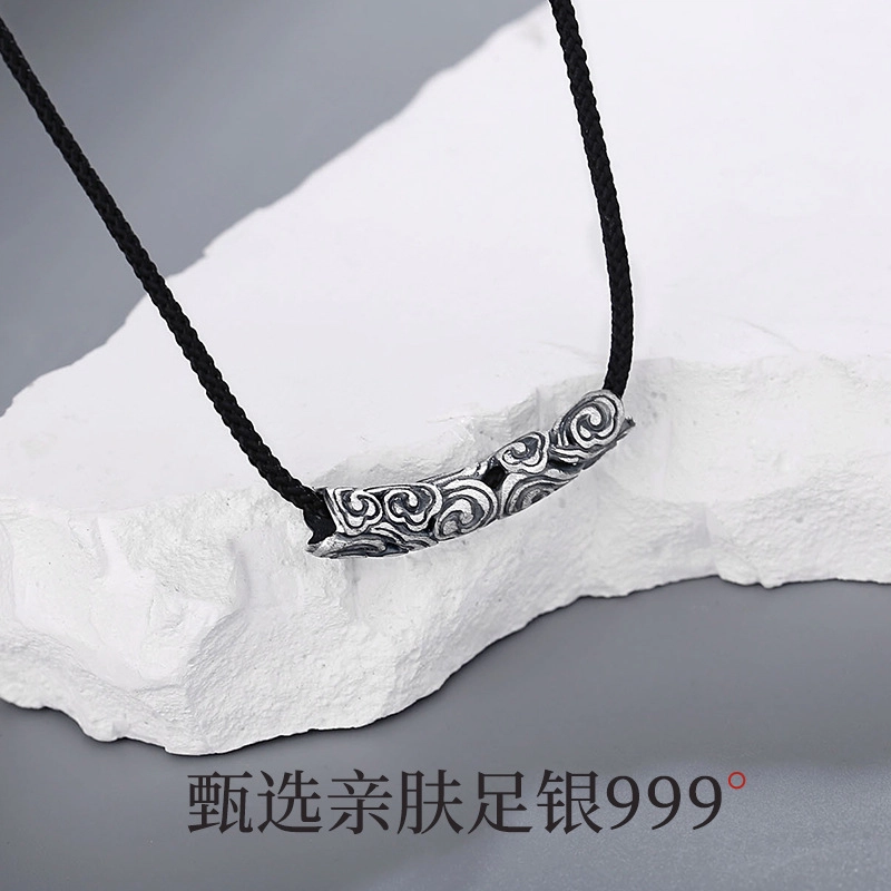 999