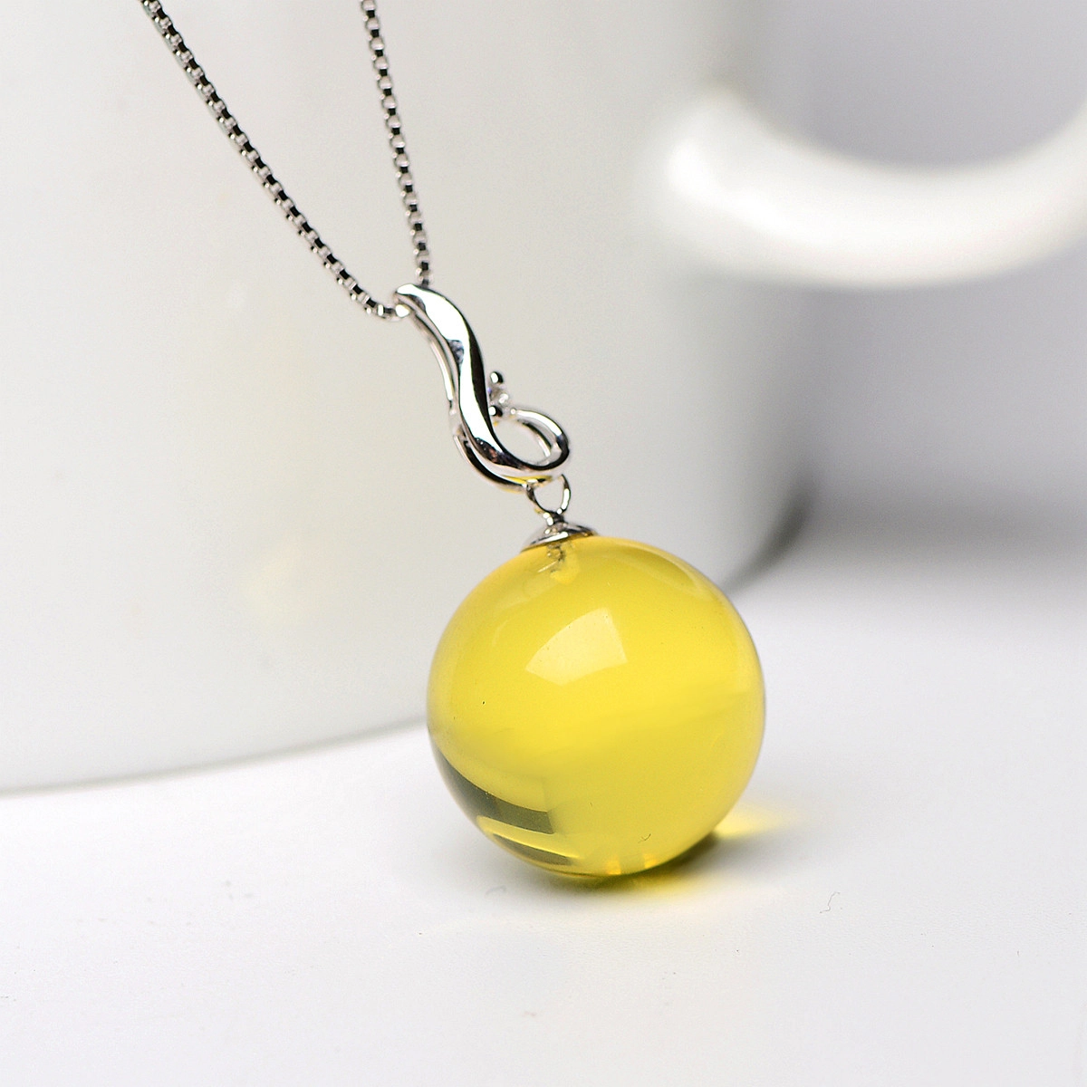 MARY WINDSOR 18K
