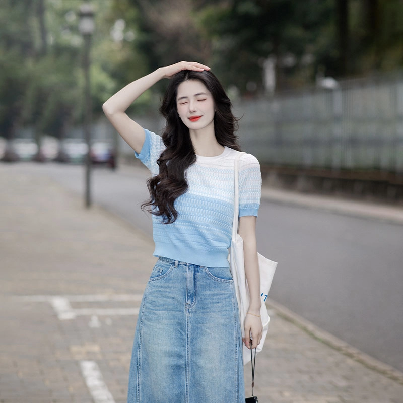 茵曼 拼色彩虹小花条纹圆领套头短袖针织衫 女款 粉色