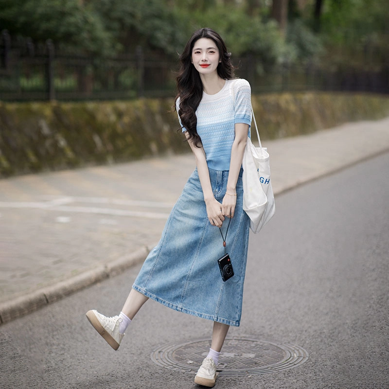 茵曼 拼色彩虹小花条纹圆领套头短袖针织衫 女款 粉色
