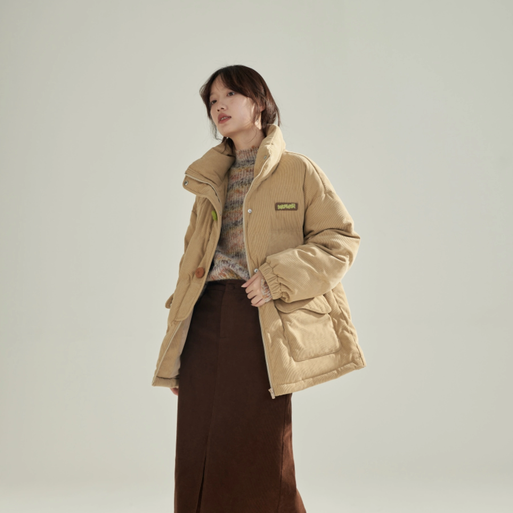 茵曼 立领短款加厚舒适细腻柔和亲肤外套羽绒服 女款