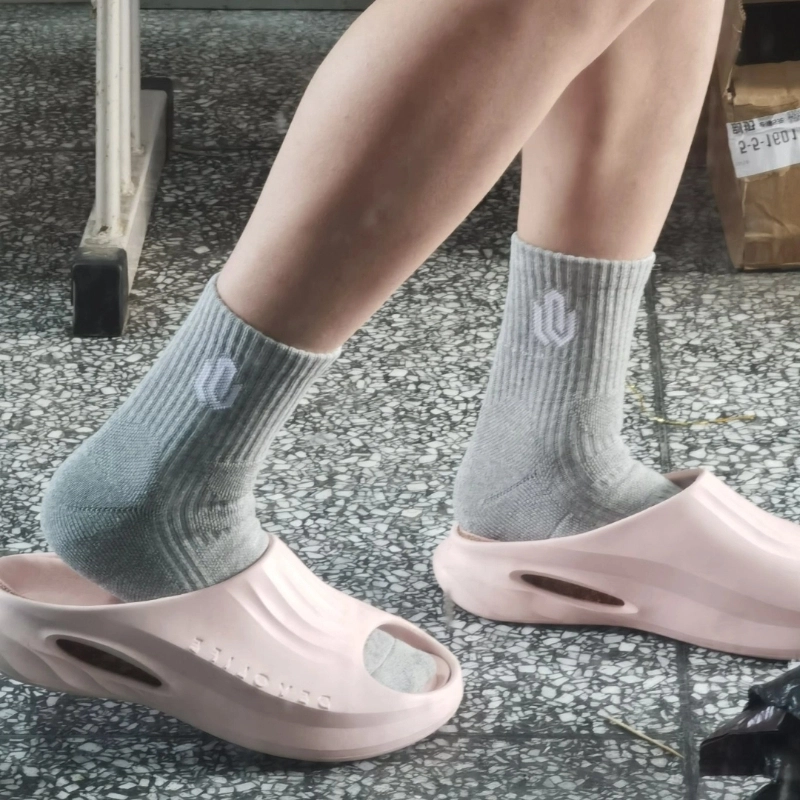 AW1 5