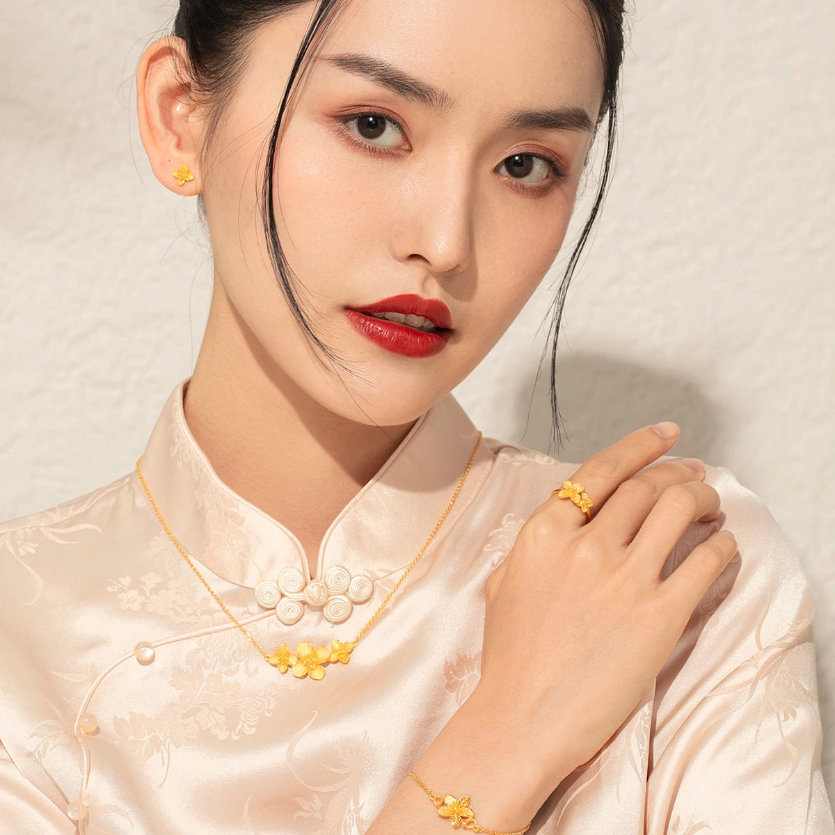 老庙 丁香花开口戒优雅大气 足金 按克计价 黄金戒指 女款