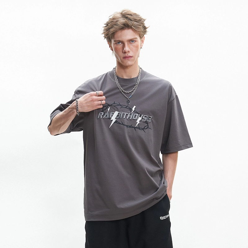 Rabbit House t T