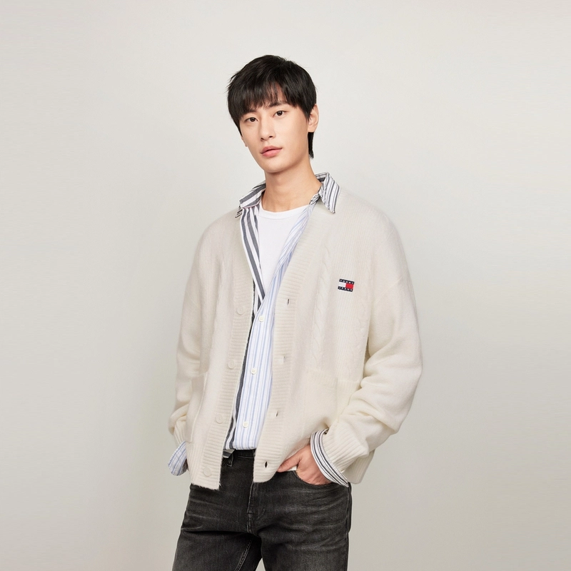 Tommy Hilfiger V