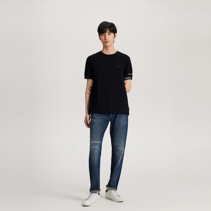 Tommy Hilfiger T