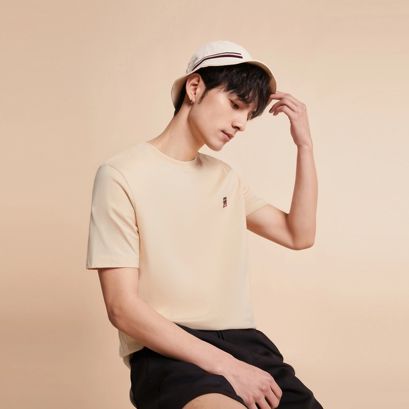 Tommy Hilfiger SS23 T
