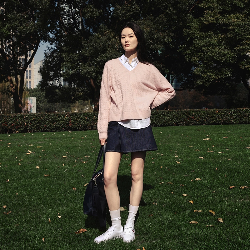 Tommy Hilfiger logoA
