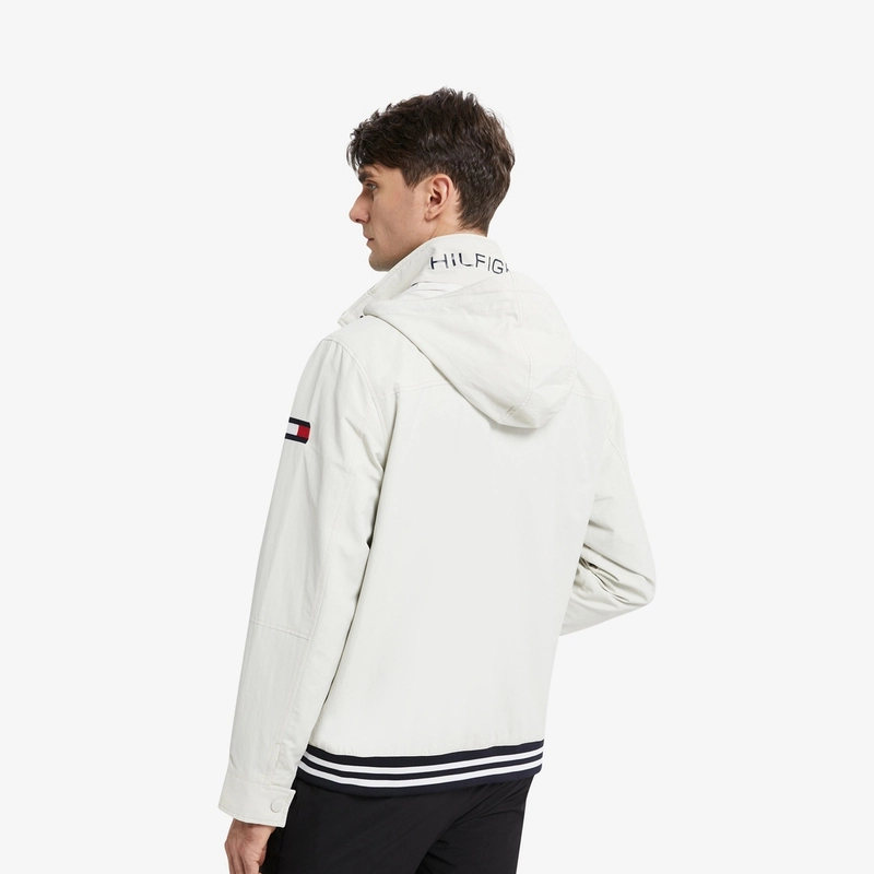 Tommy Hilfiger Logo