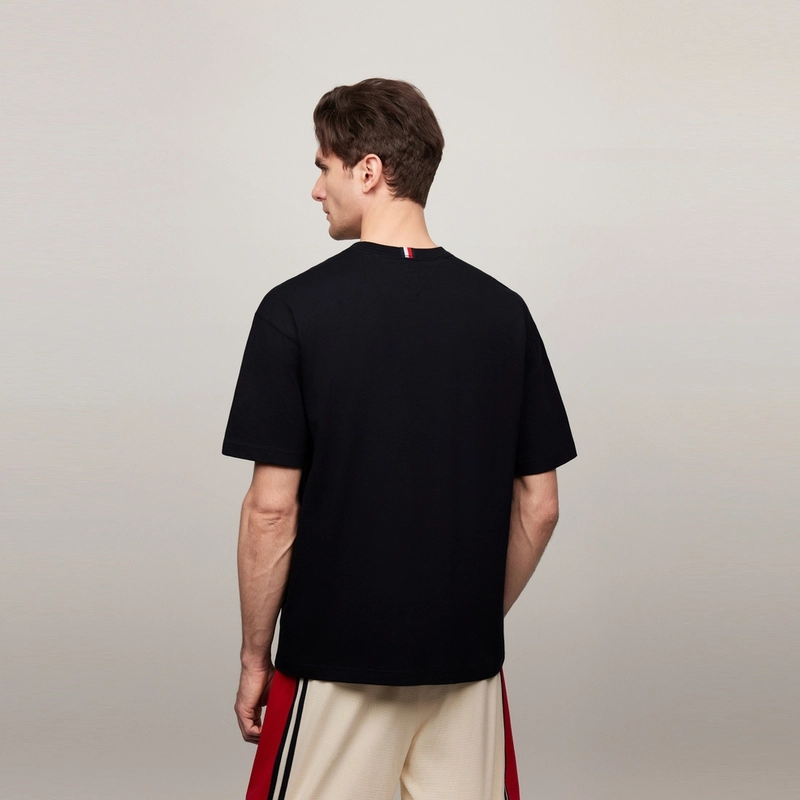 Tommy Hilfiger T