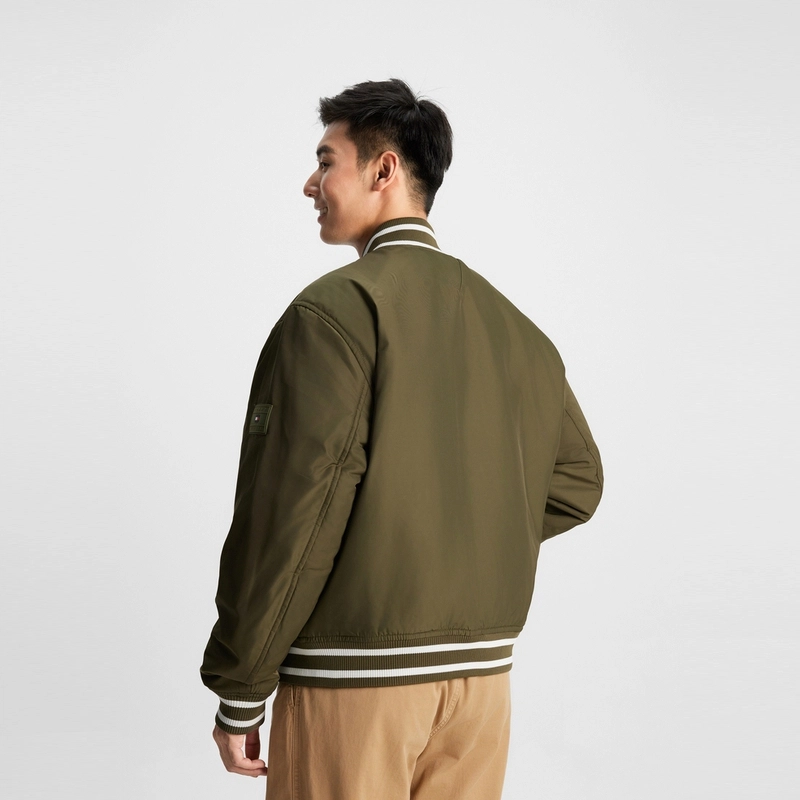 Tommy Hilfiger lOGO