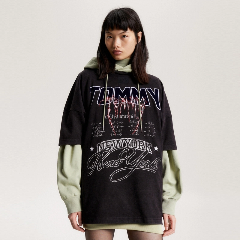 Tommy Hilfiger logo T