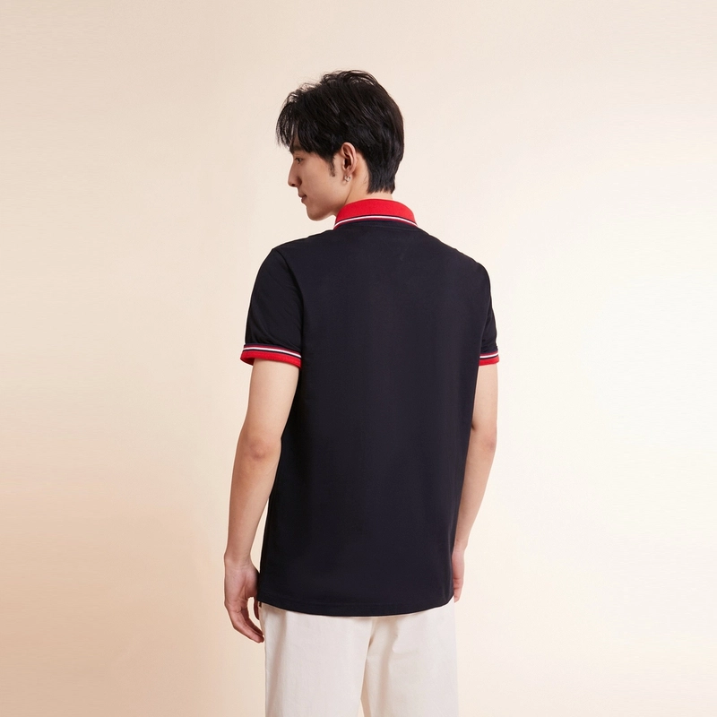 Tommy Hilfiger T