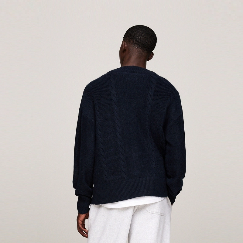 Tommy Hilfiger V