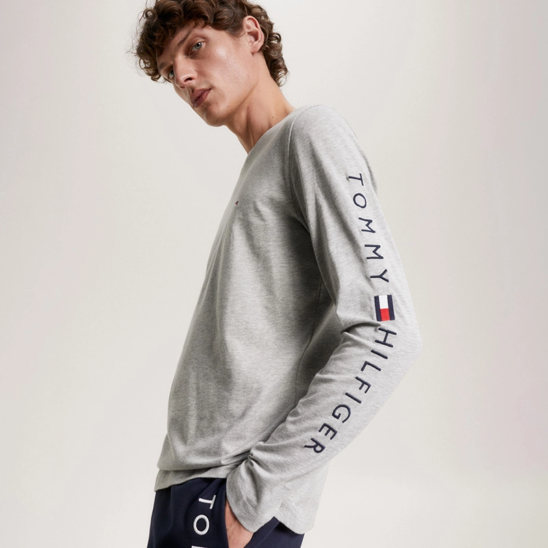 Tommy Hilfiger T