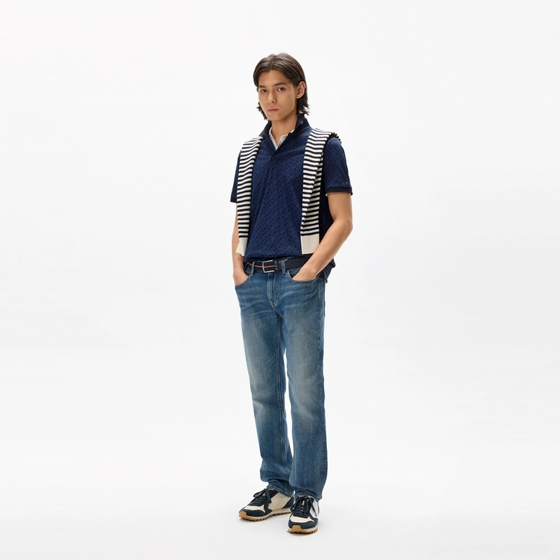 Tommy Hilfiger T