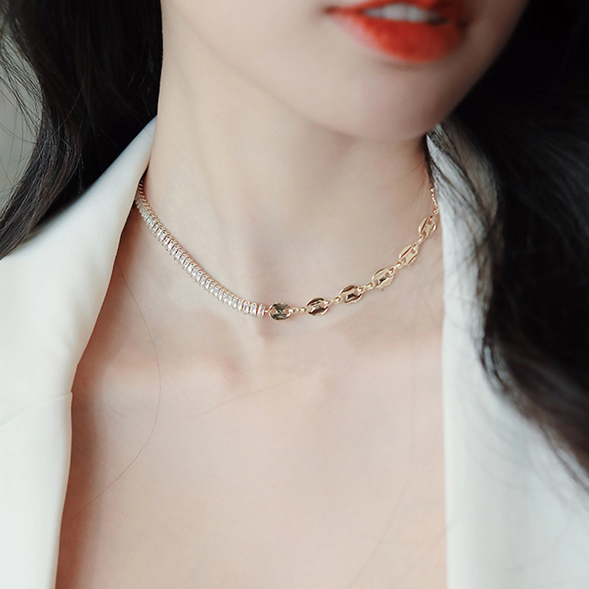 EMLEY chocker