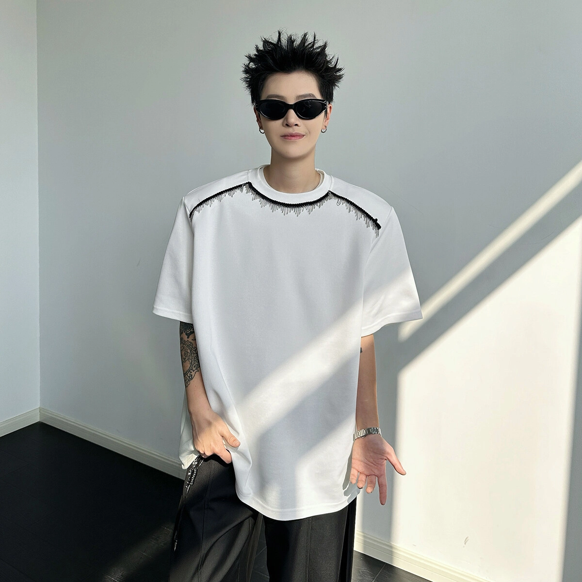 UNDERTIDES T