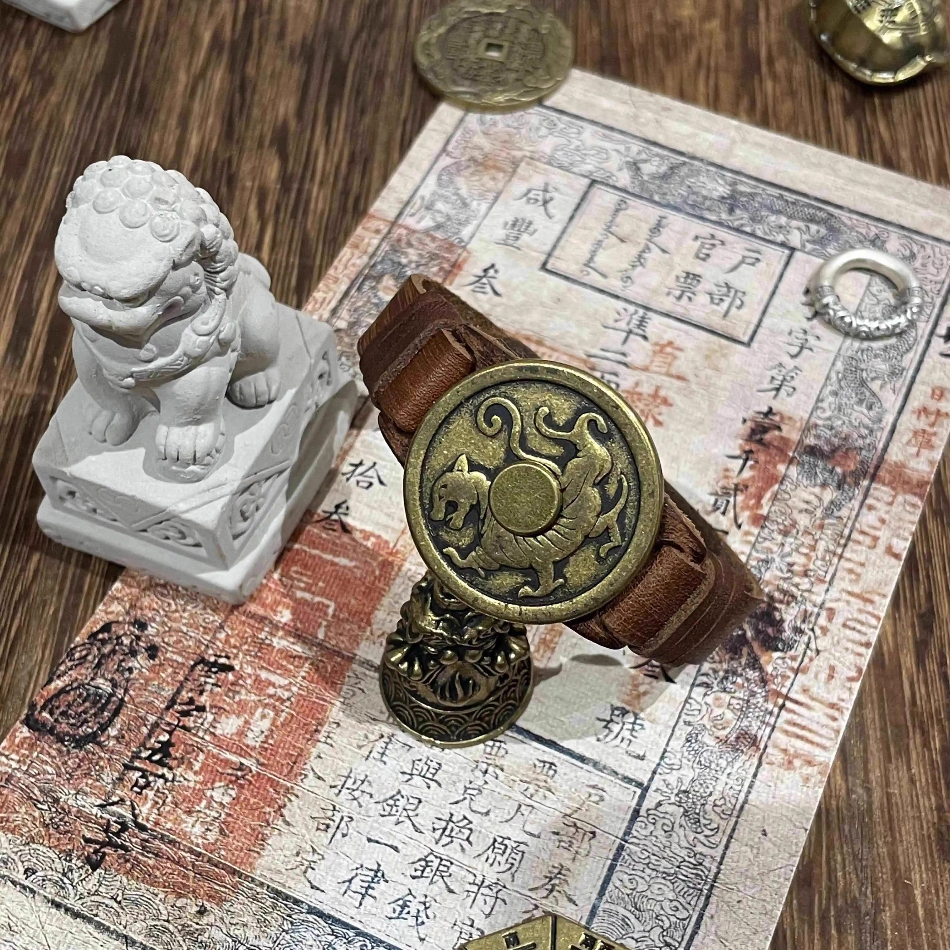 既白南兮 五行四象 本命年青龙白虎玄武朱雀太极八卦 铜 合金 皮革 手环 男女同款情侣款